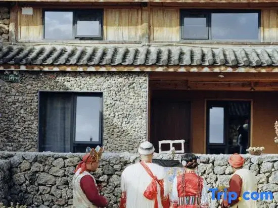 Xuema Yulong Hotel