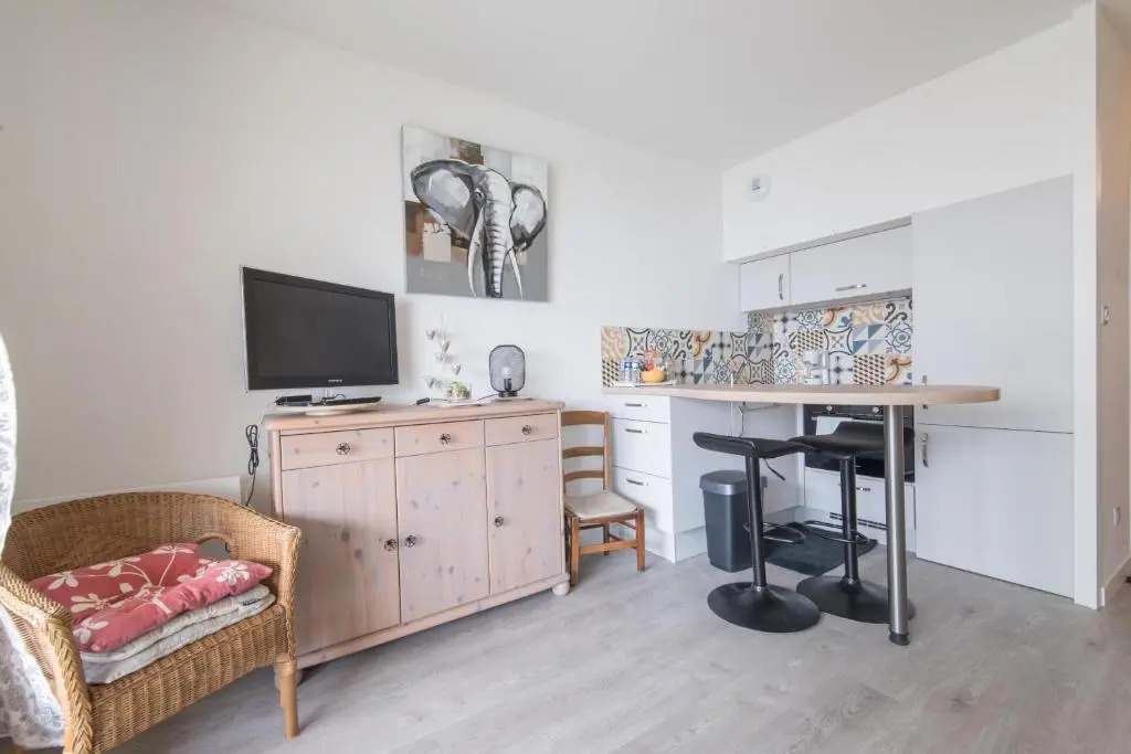 Studio vue mer, avec grande terrasse