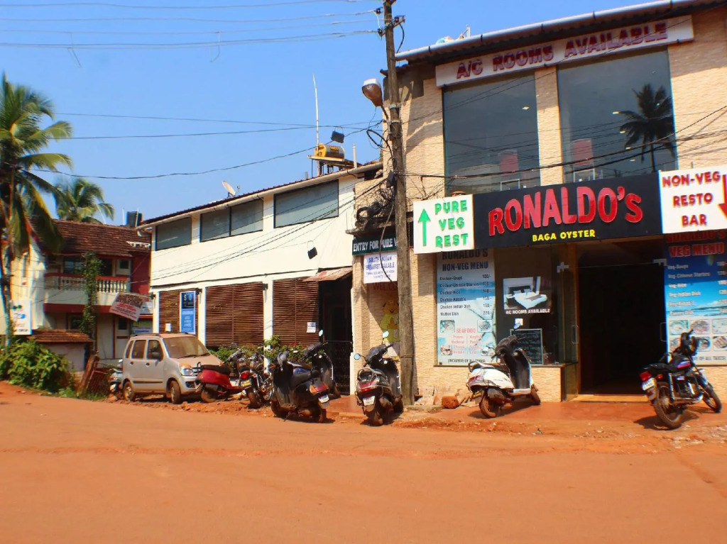 OYO 7454 Hotel Ronaldo's