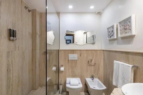 Granada Suites
