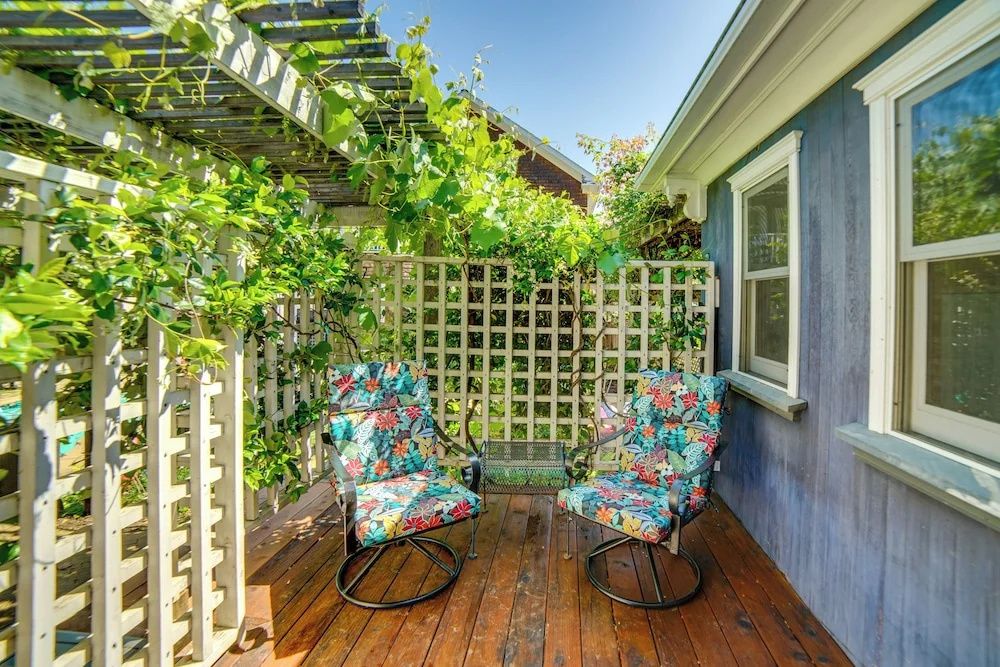 Charming Sonoma Wine Country Home Base w/ Extras