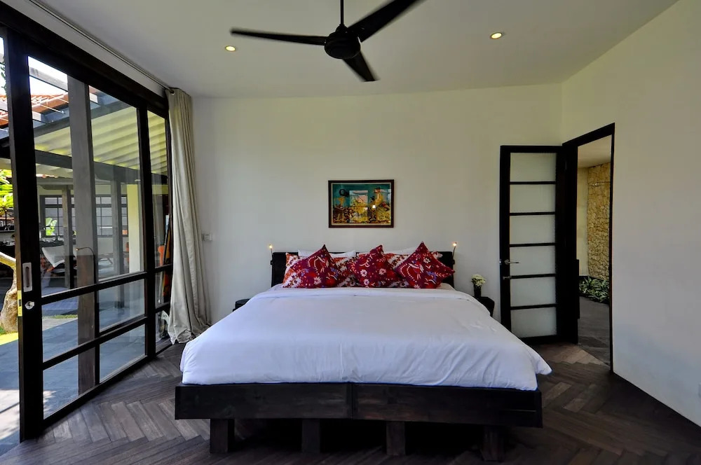 Majestic 5BR Villa Del Boca