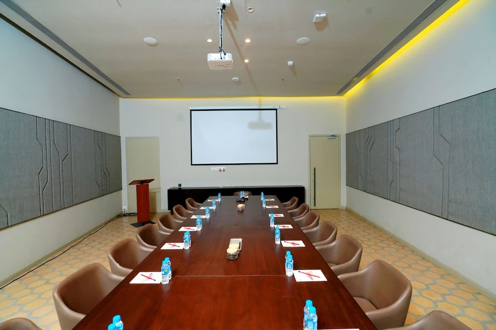 Holiday Inn Resort Kolkata NH6