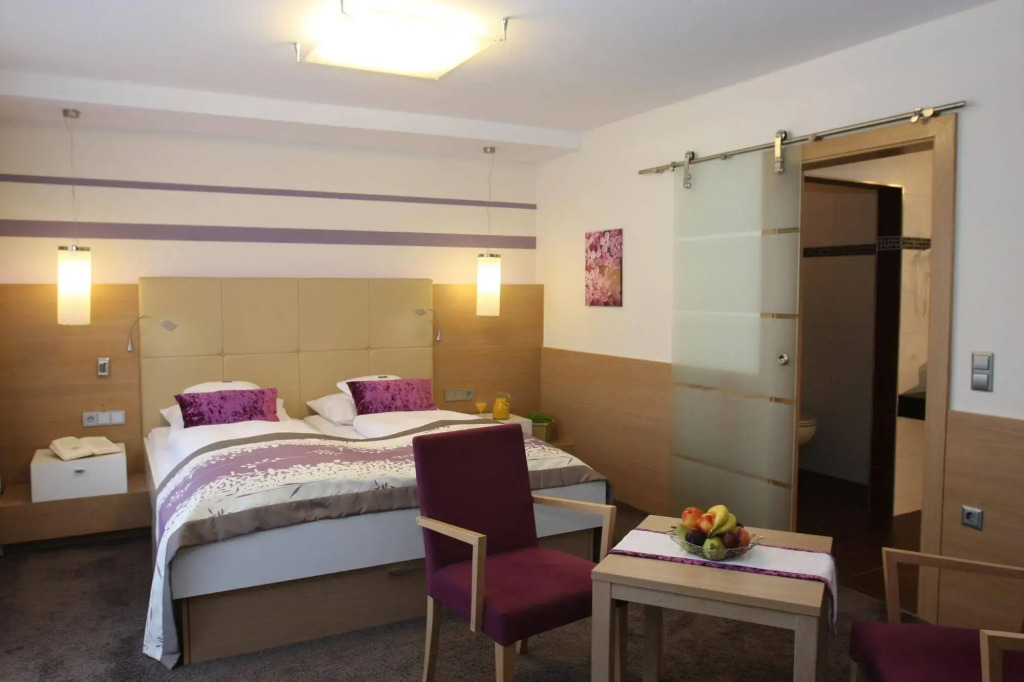 Hotel LENAUHOF - nur 3 Minuten zur Rottal Terme