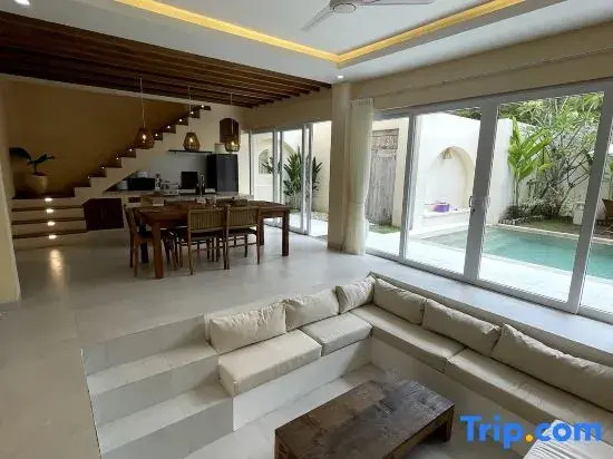 Luxury 3 Bed Pool Villa in Paradise