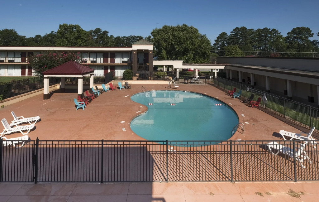 Horizon Inn & Suites