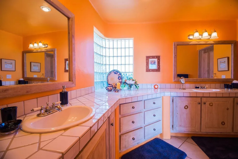 4BR 4BA 1 Mile from Beach&Downtown, Villa Ladrillo