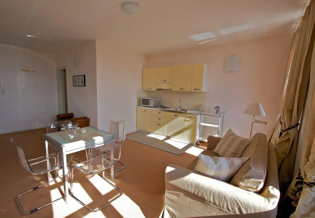 Miramare Apartments&Suites