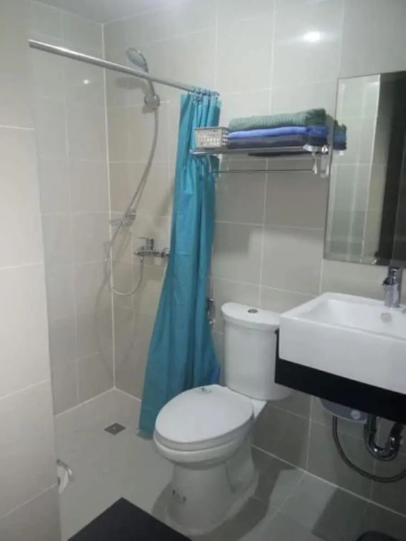 Cubao ManhattanHeights Unit 5H Tower C