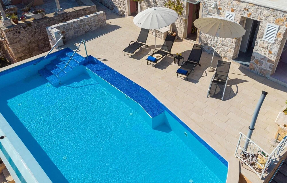 Two-Bedroom Holiday Home In Mokalo