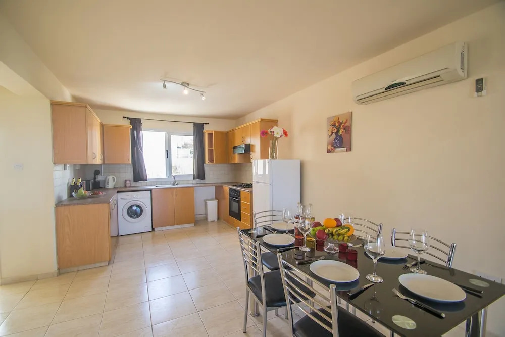 Konnos 2 Bedroom Apartment