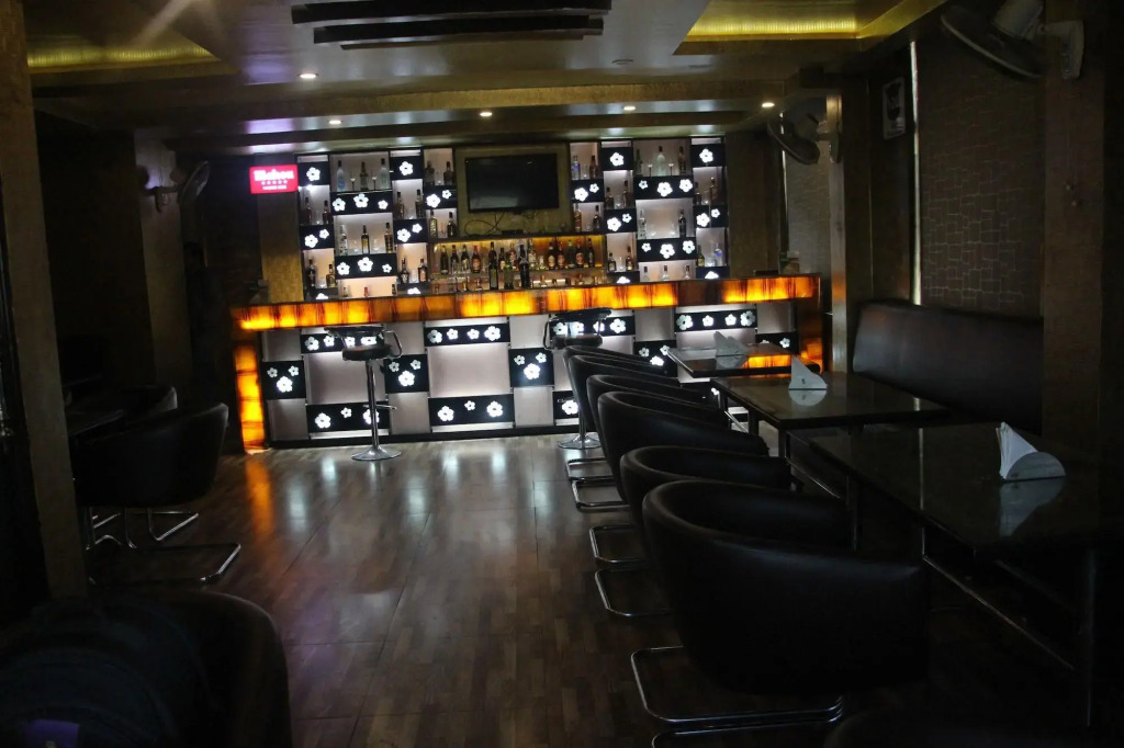 OYO Premium Bahadrabad Haridwar