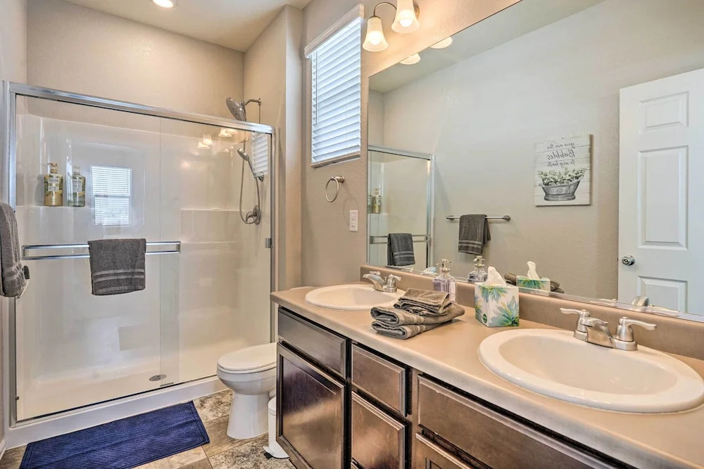 Dreamy Windsor Home With Grill ~ 3 Miles to Lake!