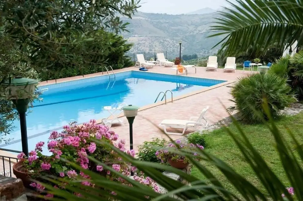 Villa Ivoni 2