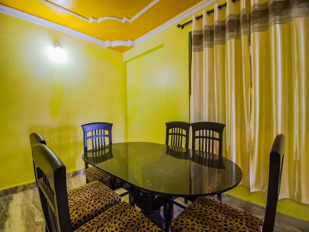 Loco Guest House by OYO Rooms