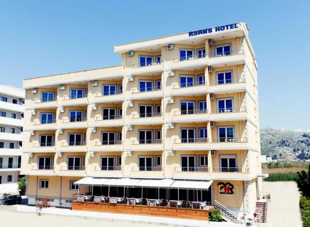 Ryan's Hotel