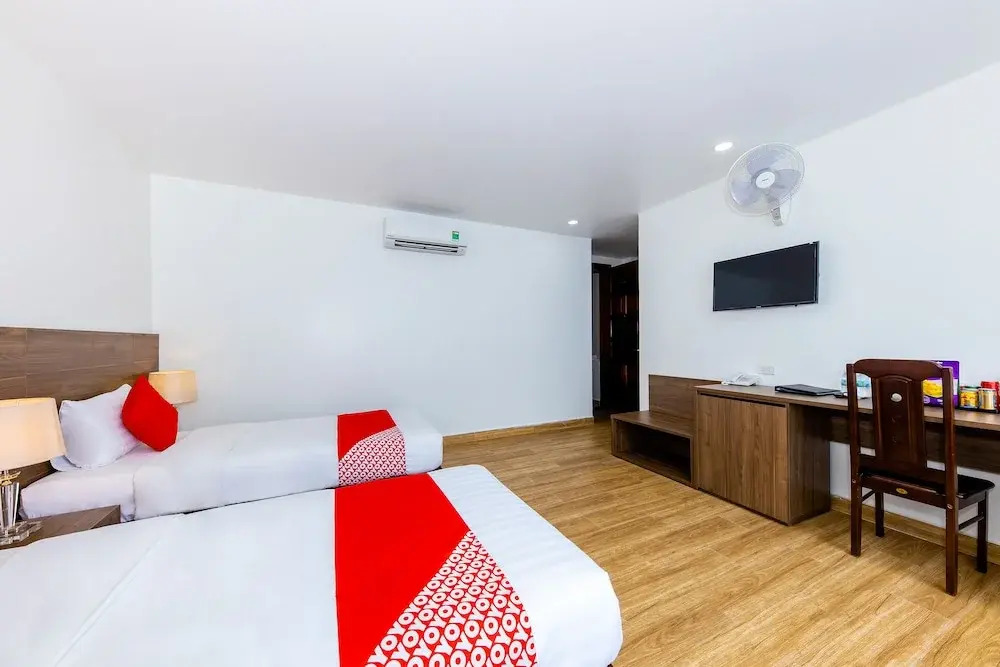 Homey Hotel by OYO Rooms