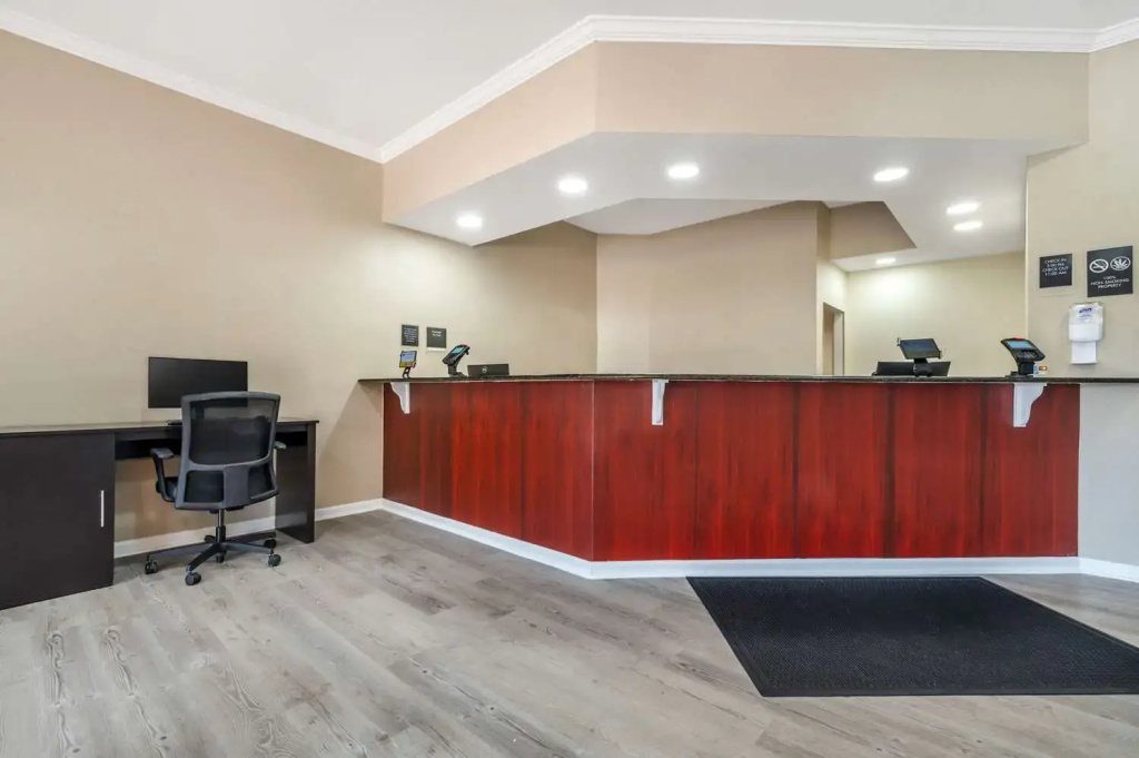 Sleep Inn & Suites Newport News City Center Area