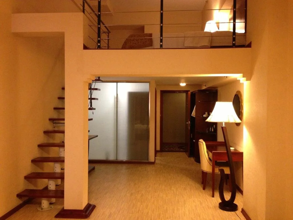 Eagle Canyon Hotel