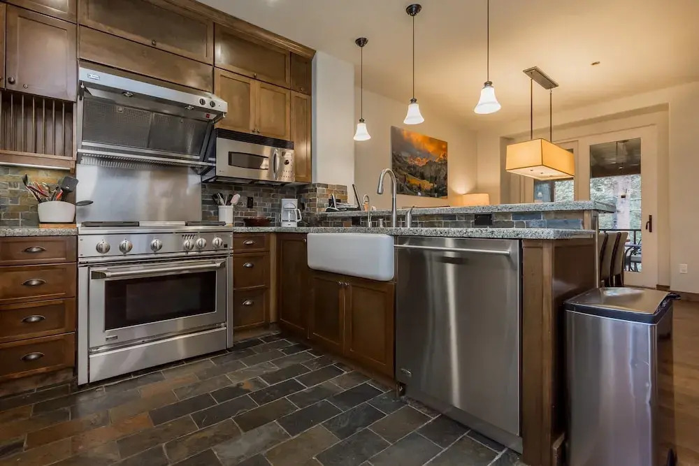 Woodwinds #1323 4 Bedroom Townhouse