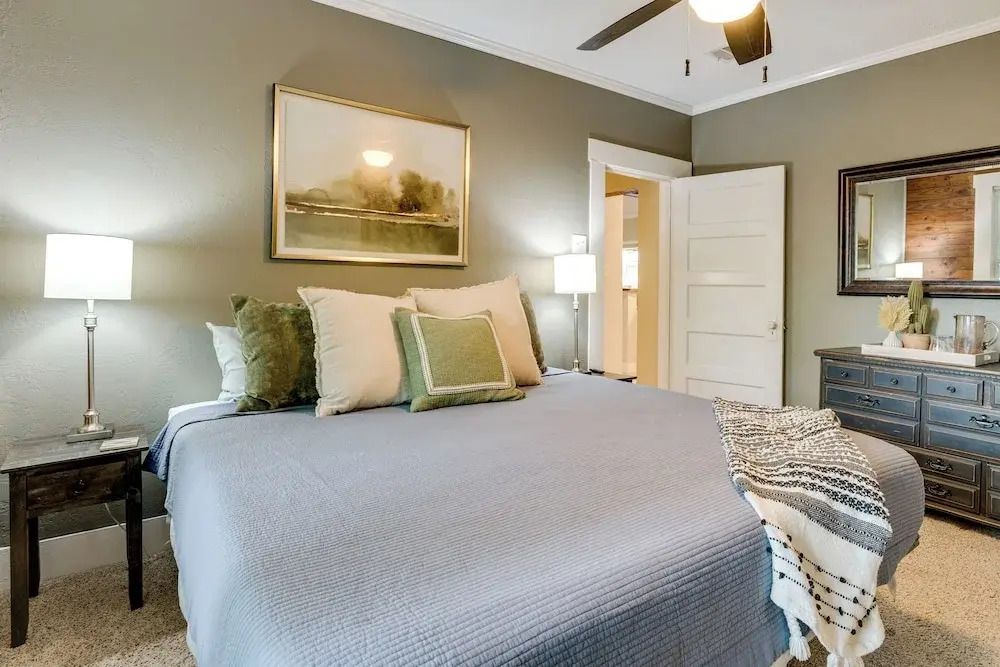 Hot Tub + Outdoor Kitchen: Stylish Home in Bryan