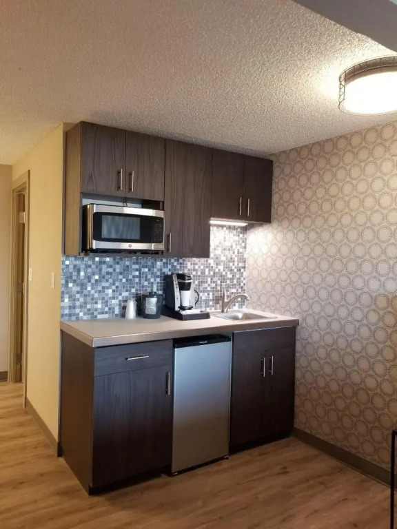The Hotel Y
