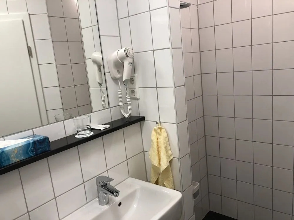 Hotel Orthwein -kostenfreie Parkplätze