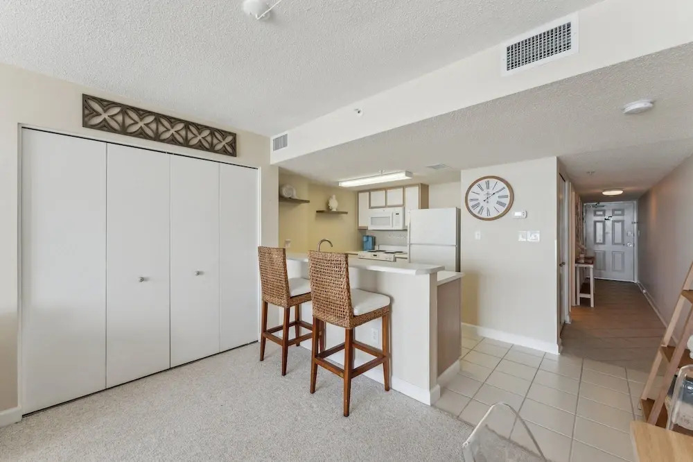 Stunning Ocean Views From The 10th Floor 1 Bedroom Condo