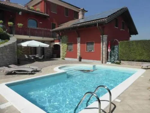 VILLA LAURA Rooms & Pool