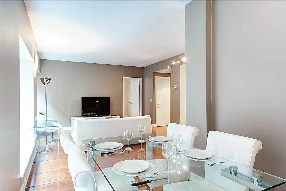 Palais-des-Congrès Furnished Suites by Hometrotting