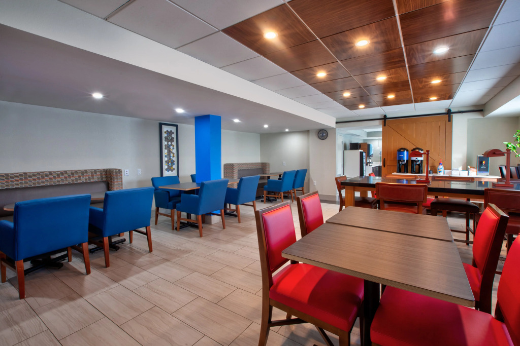 Holiday Inn Express Fairfax-Arlington Boulevard by IHG