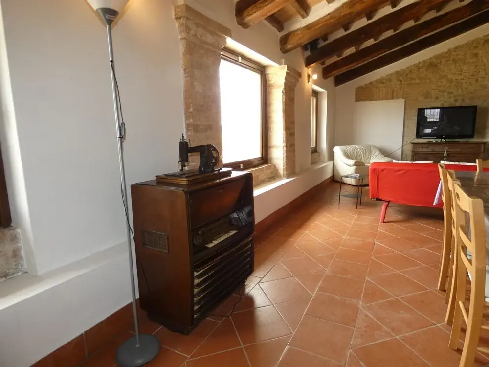 Scappo In Umbria, Casale le Stelle Num003