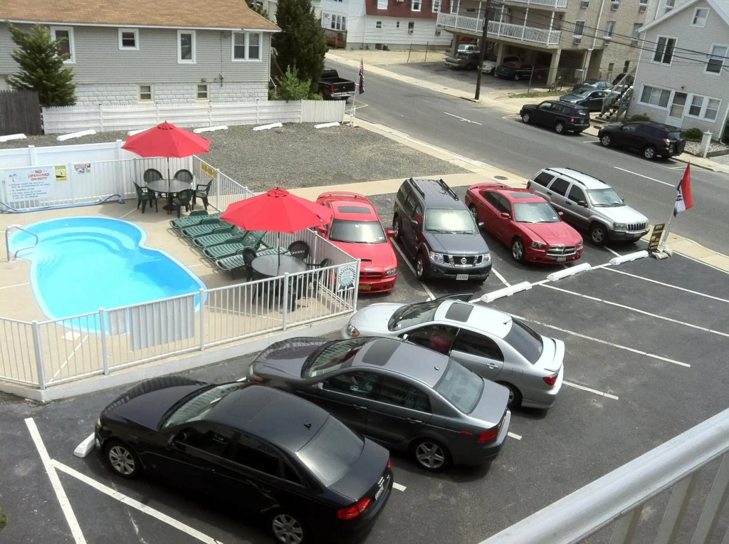 Bay Breeze Motel