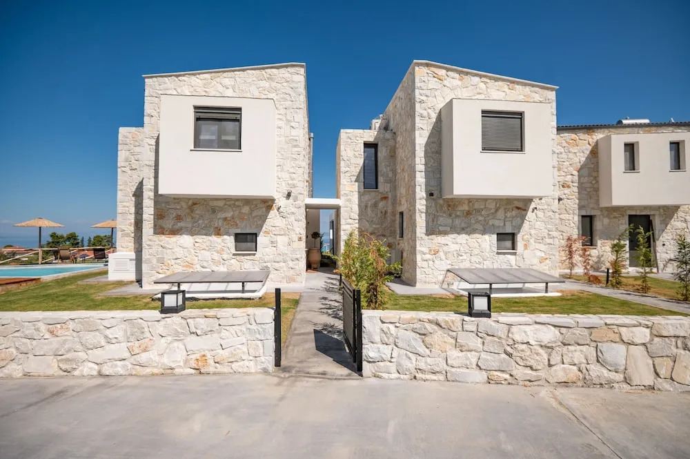 Olive Grove Panorama Suite Pende