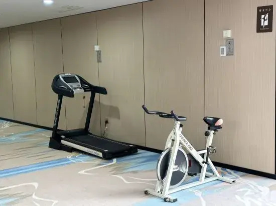 Baiyi Hotel (Suzhou Taihu Scenic Area Xiupin Street)