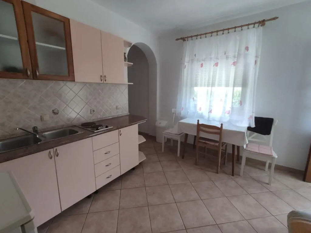 Guesthouse Porto 100m see, close Sandy beach, Pebble beach