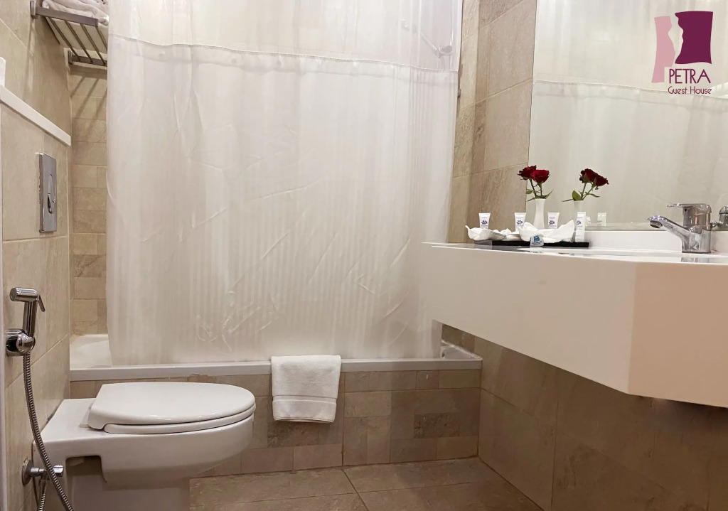 Petra Guest House Hotel