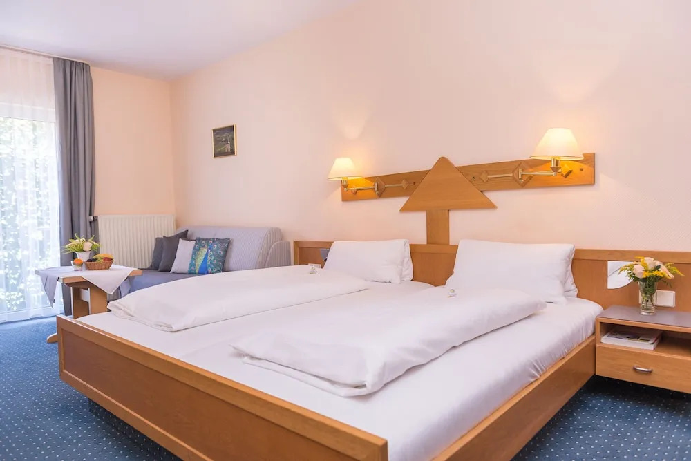 TIPTOP Hotel Garni Pfauen
