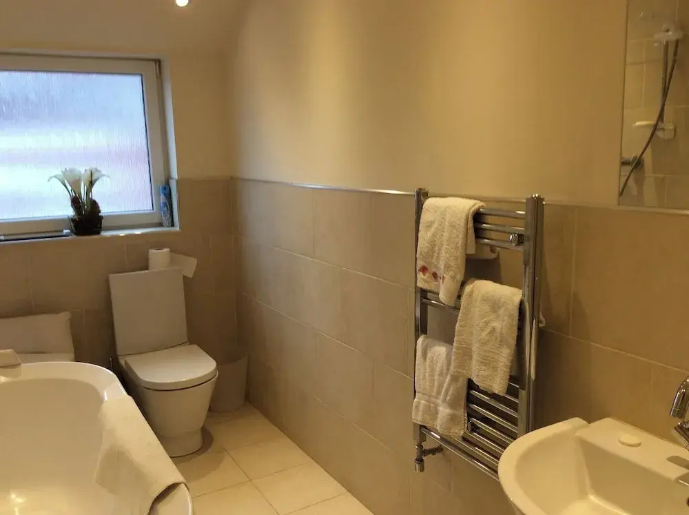 6 Bed-Sleeps 12-Hot Tub-Free Parking-Pet Friendly