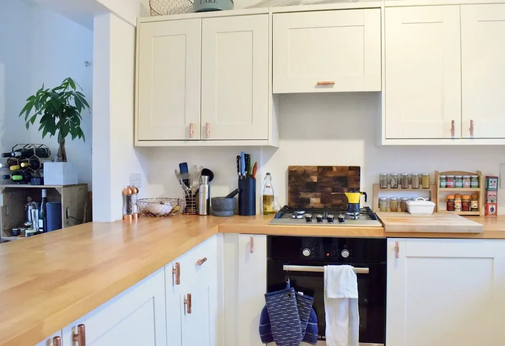 2 Bedroom Flat With Balcony in Homerton