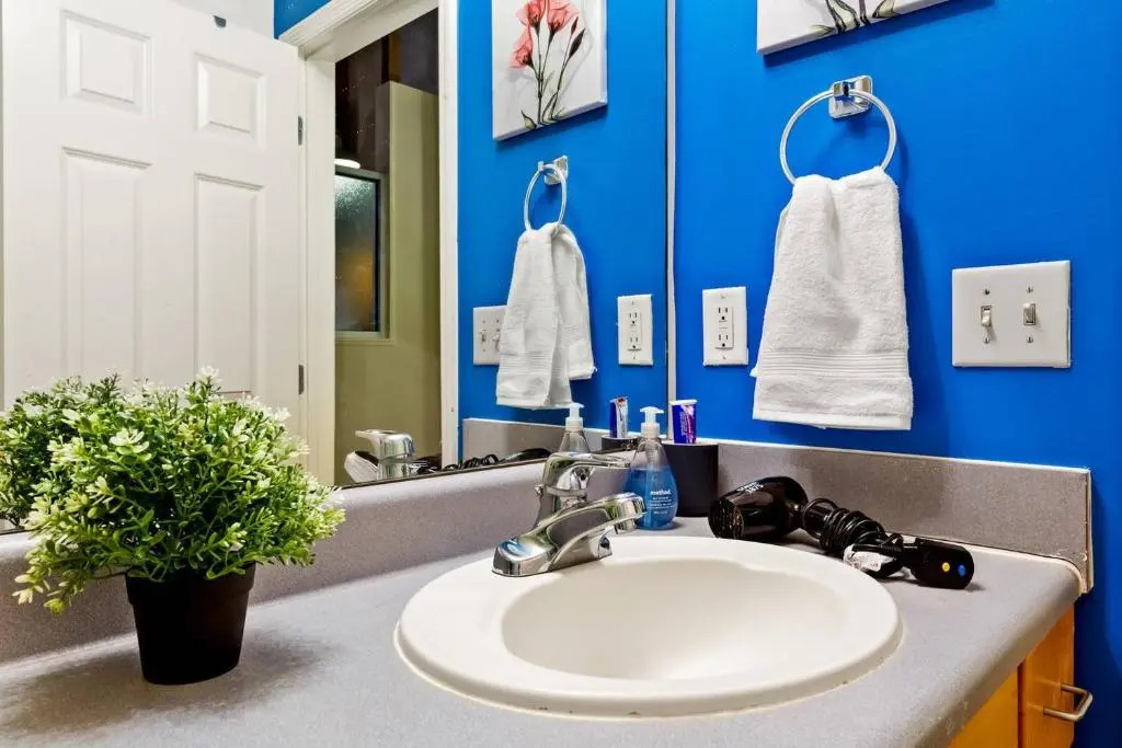 Trifecta Historic Brick 2BR Getaway Superhost