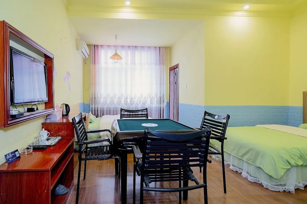 Zhangjiajie Memeda Theme Hotel