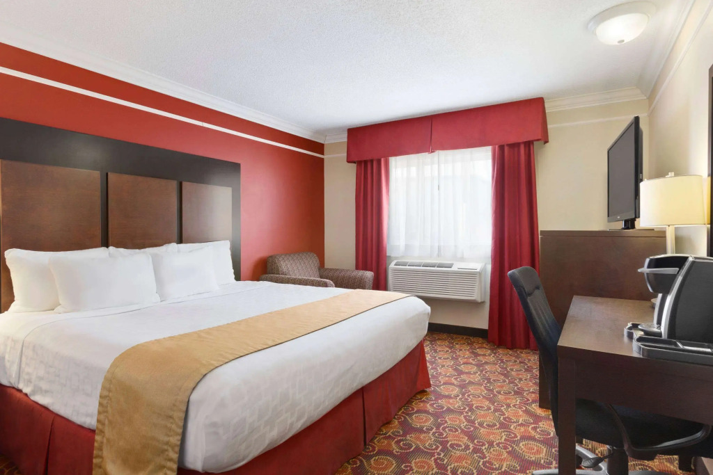 Travelodge by Wyndham Meadow Lake