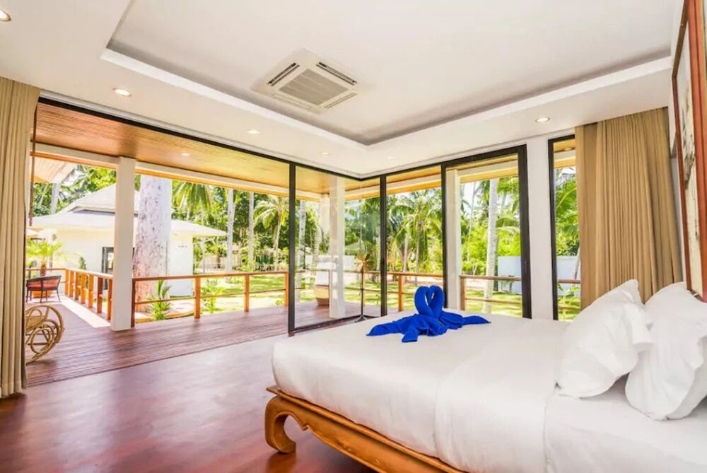 3 Bedroom Pure Luxury Lipa Noi