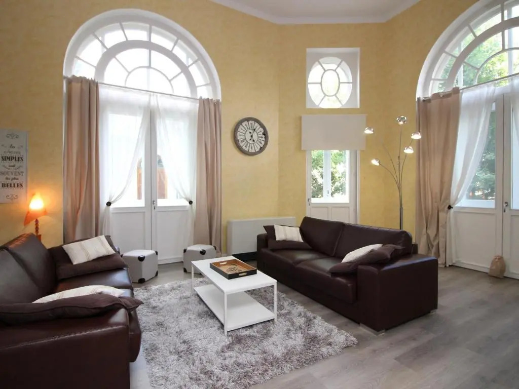 Appartement La Bourboule, 2 pièces, 6 personnes - FR-1-608-19