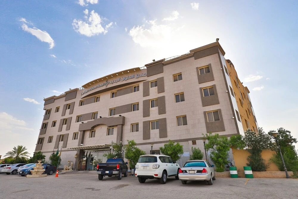 OYO 227 The New Address Hotel