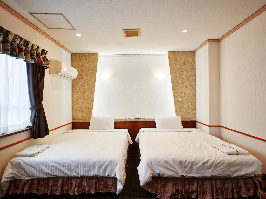 Crown Hotel Okinawa