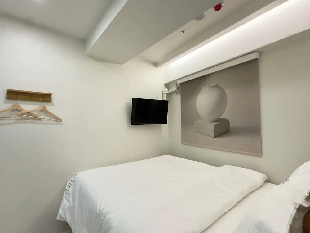 elim hostel