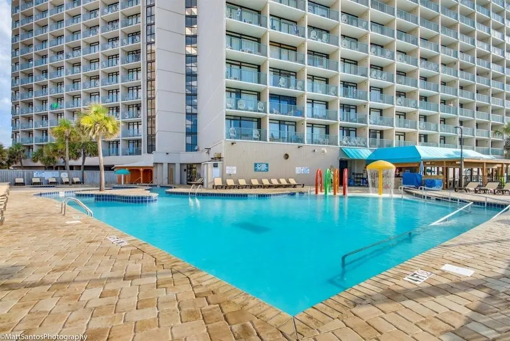 Sand Dunes Resort and Suites