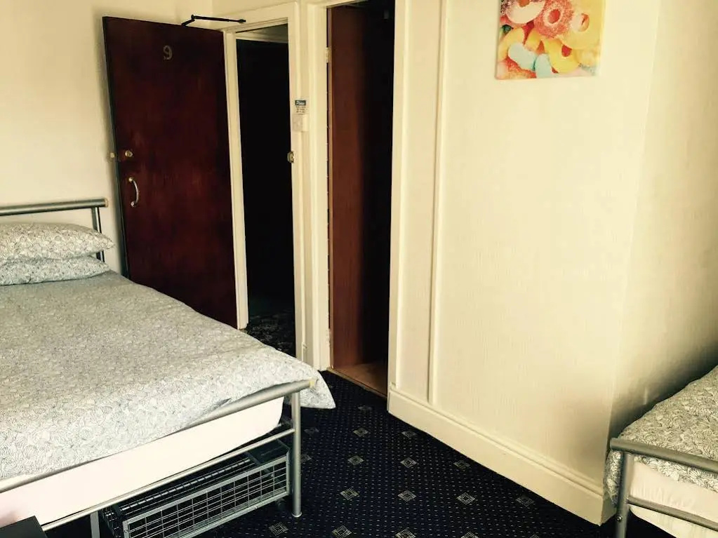 Kingsway Hotel
